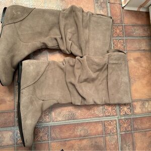 Women's Suede Boots in Taupe